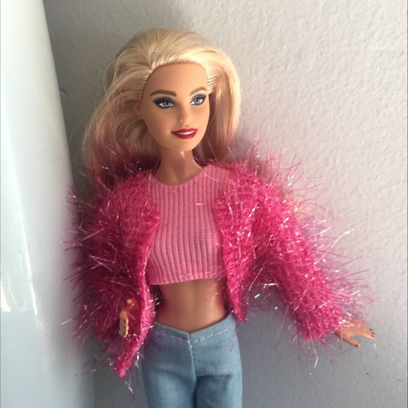 Mattel Muse Barbie doll - Picture 3 of 3